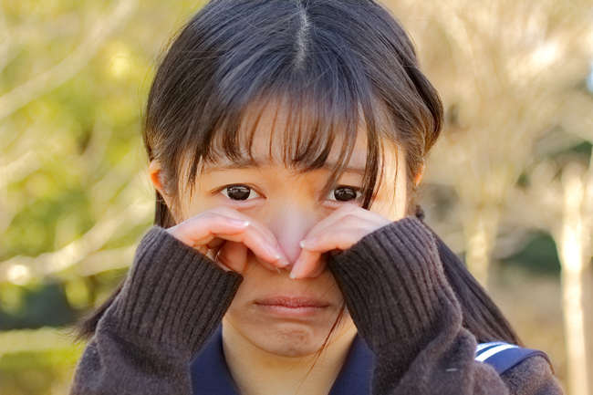 泣く高校生